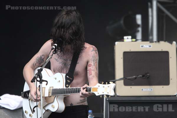 BIFFY CLYRO - 2007-08-24 - SAINT CLOUD - Domaine National - Scene de l'Industrie - Simon Alexander Neil